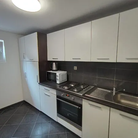 Petra Apartment Dakovo Exterior photo